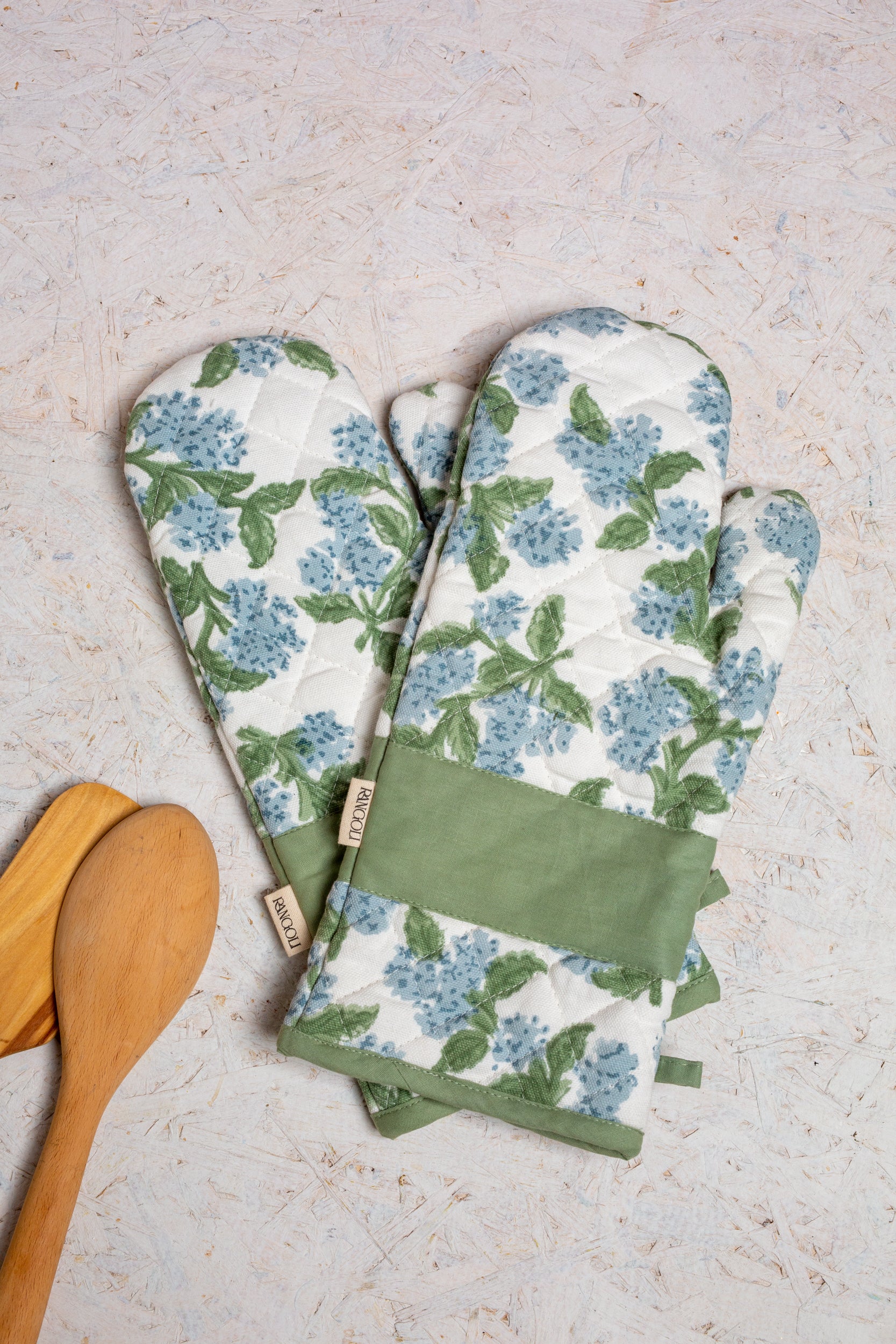 כפפת תנור ומטבח הורטנזיה כחולה | בעבודת יד