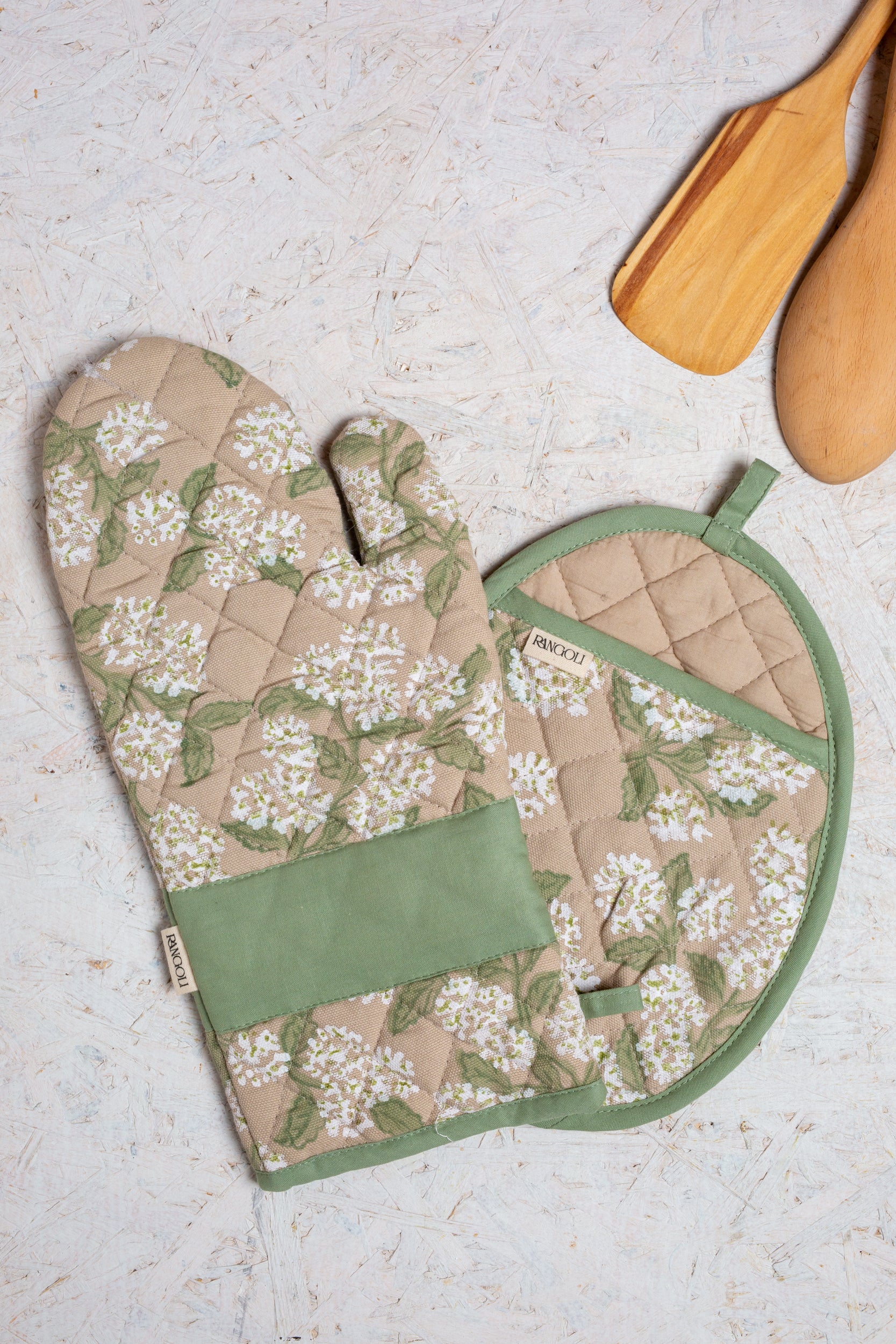 תחתית לסיר הורטנזיה לבנה | בעבודת יד