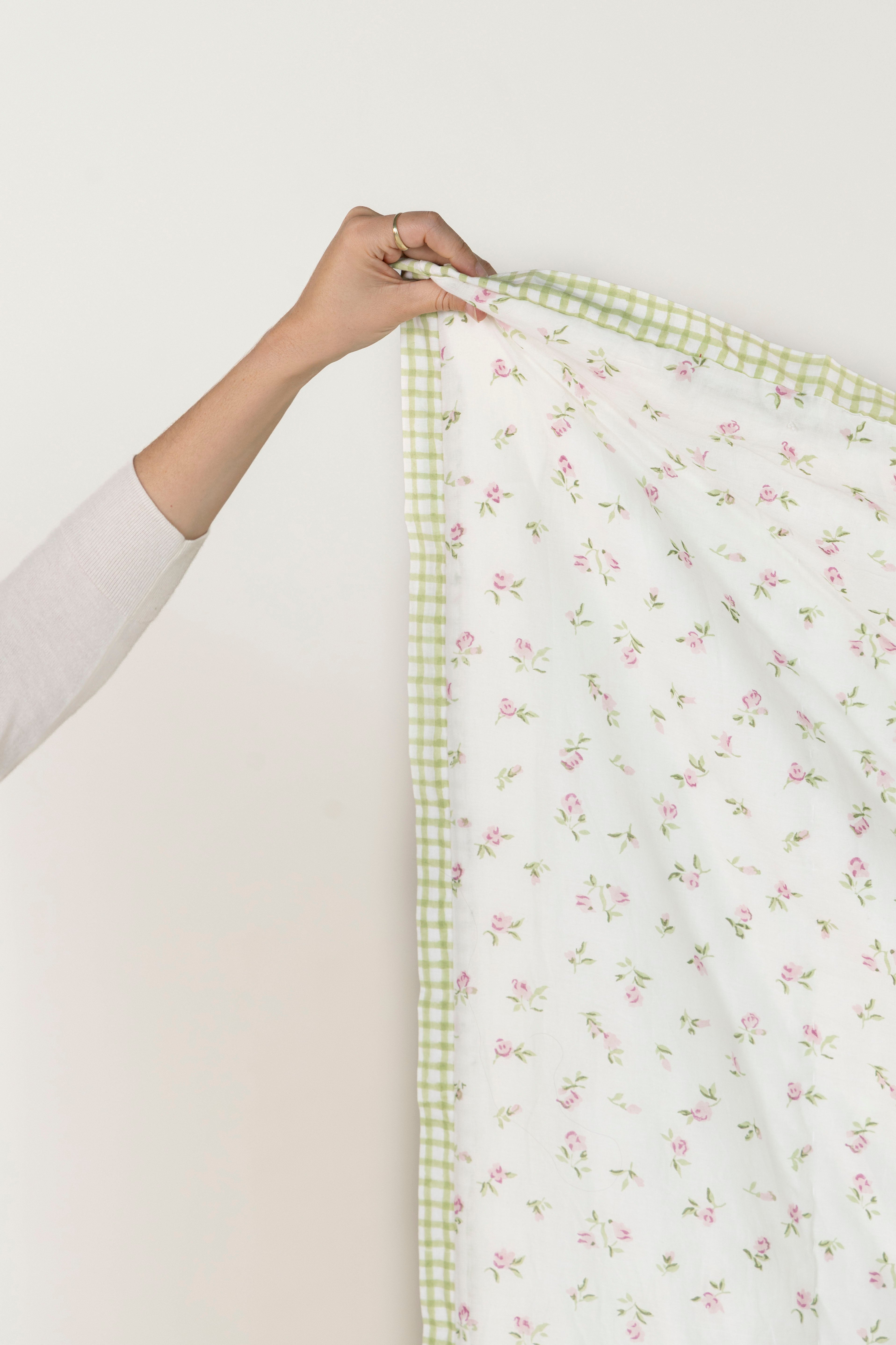 שמיכת קווילט Petite Fleur | בעבודת יד | 100% כותנה