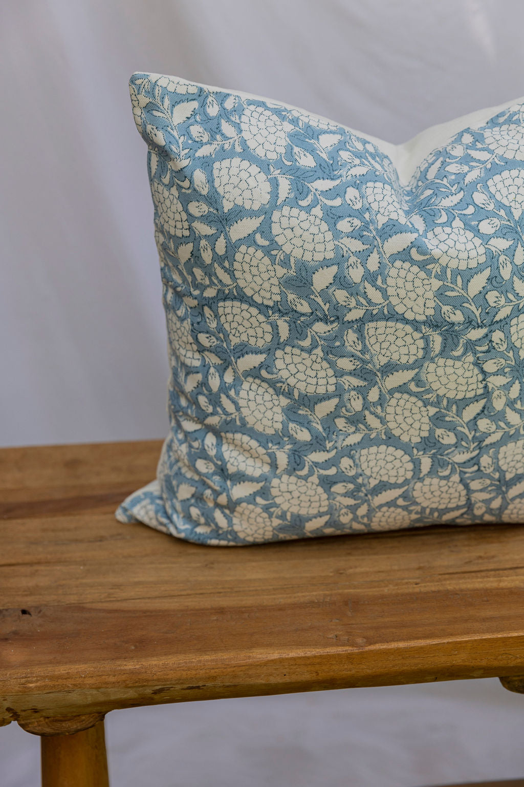 כרית נוי ״סופיה״ | בעבודת יד