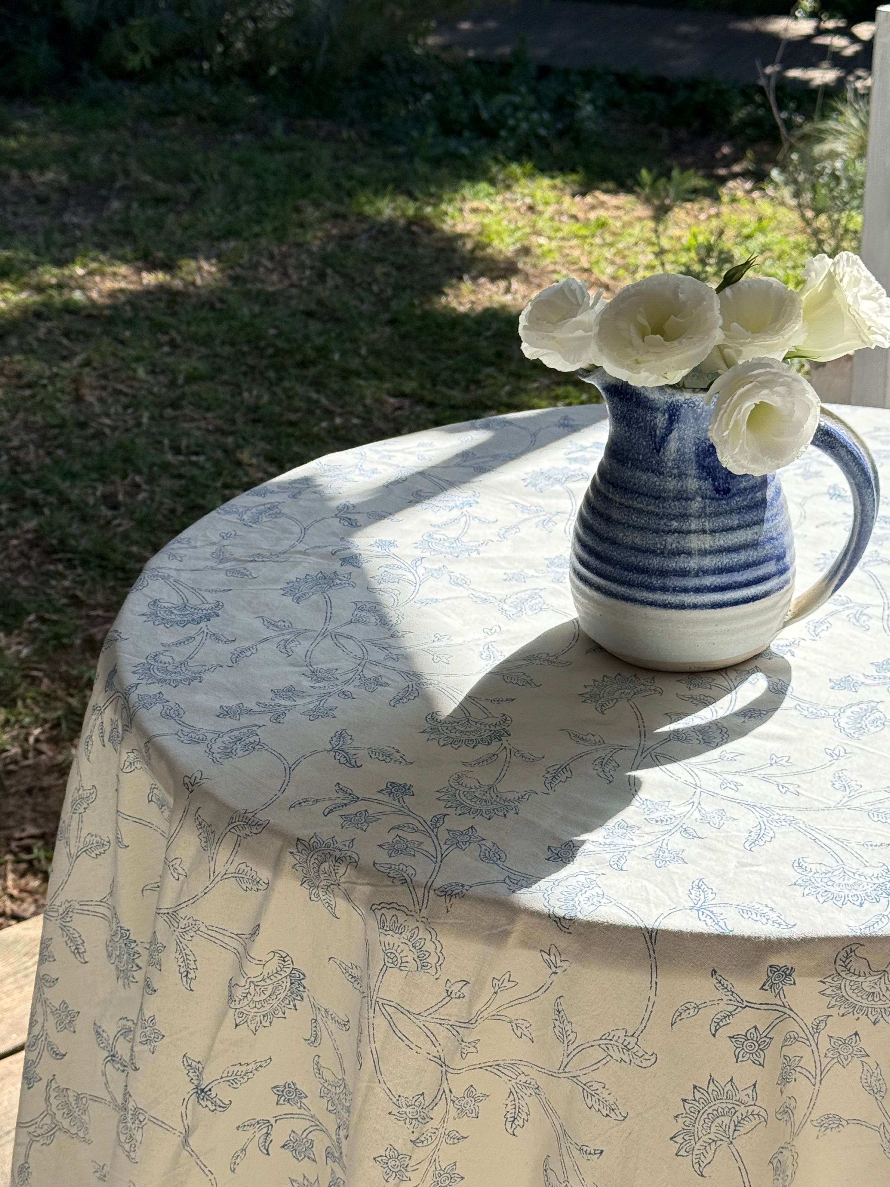 מפה לשולחן עגולה ״קשת״ | בעבודת יד