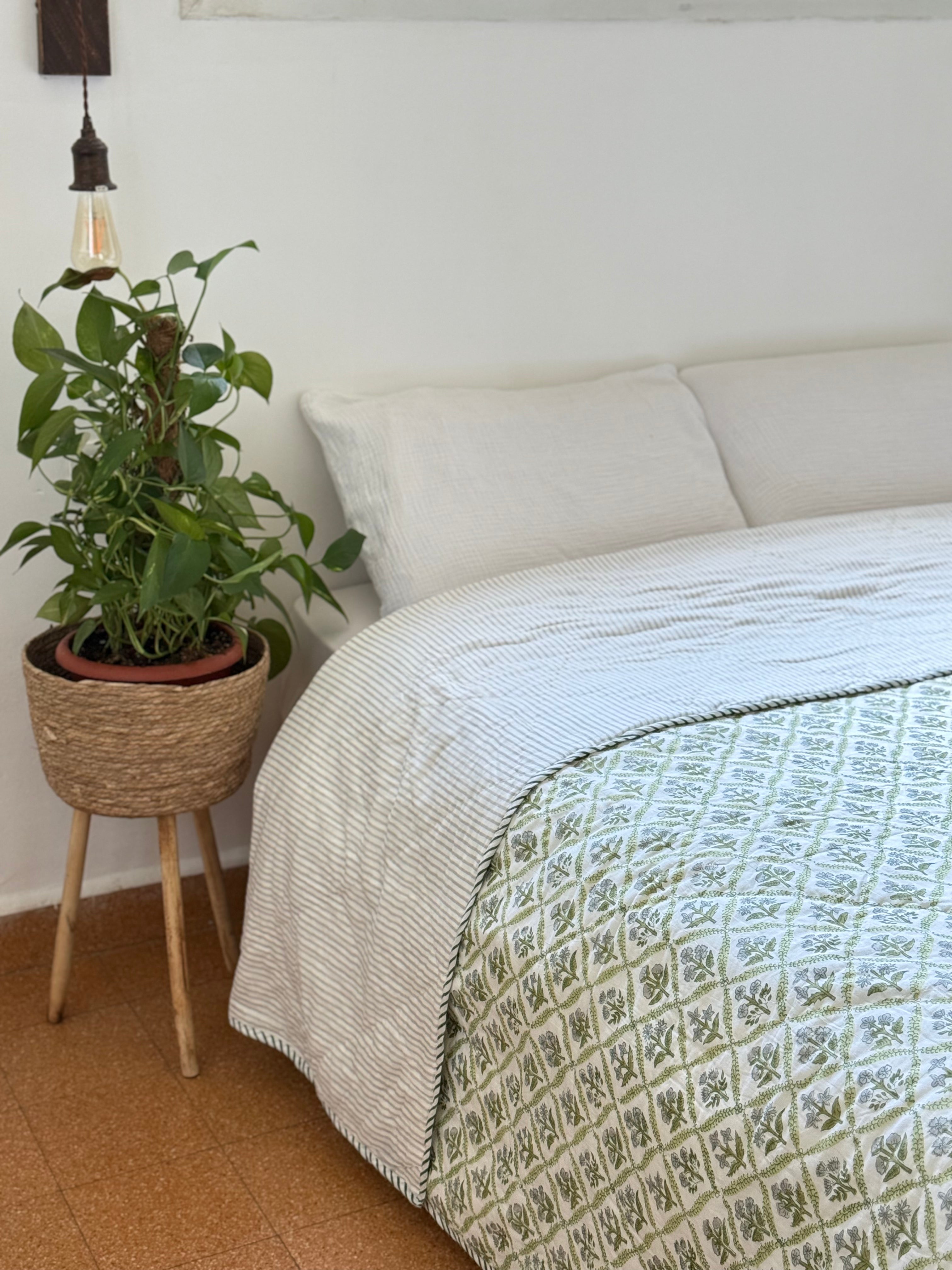 שמיכת קווילט ״קלייר״ | בעבודת יד | 100% כותנה