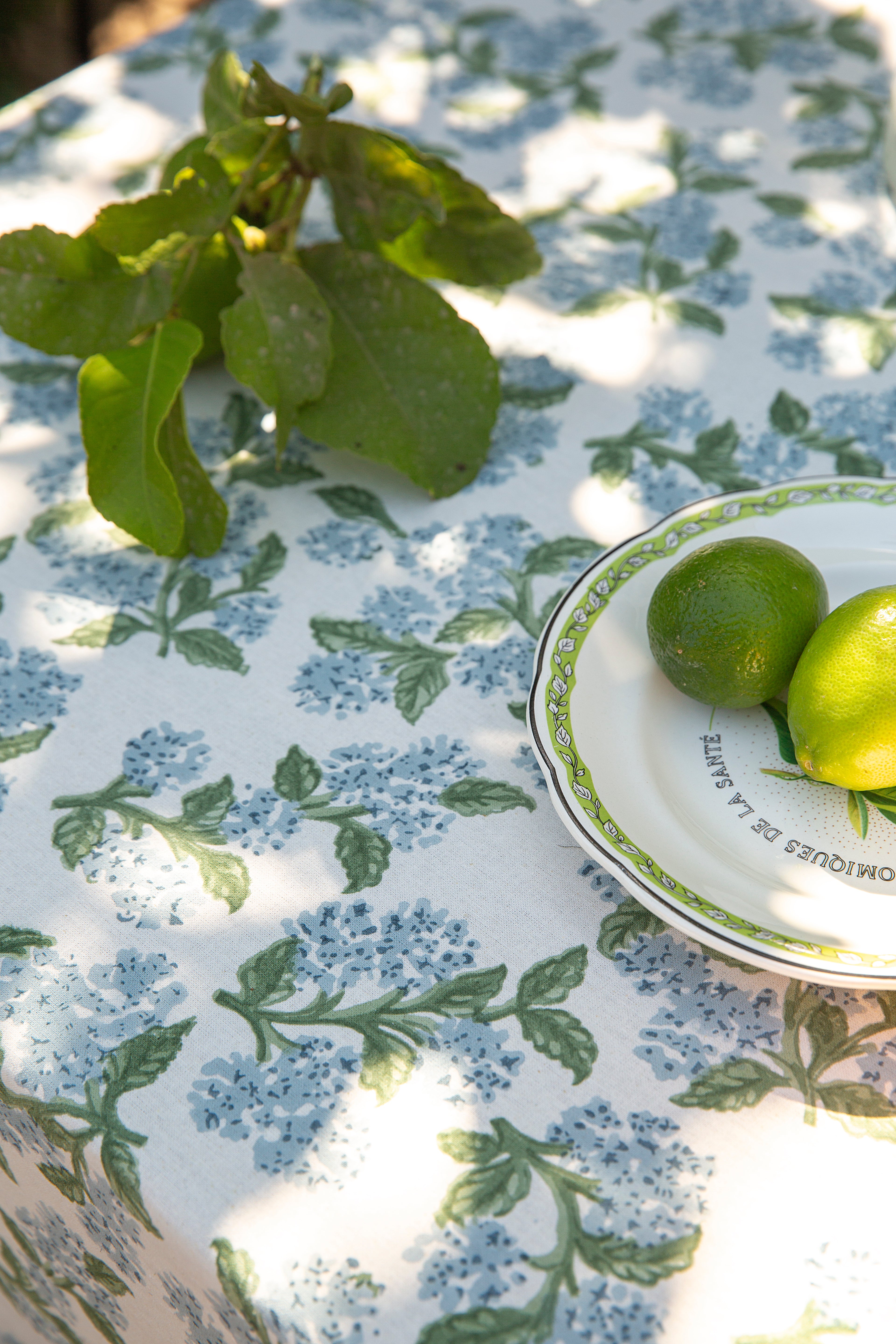 מפה לשולחן הורטנזיה כחולה | בעבודת יד