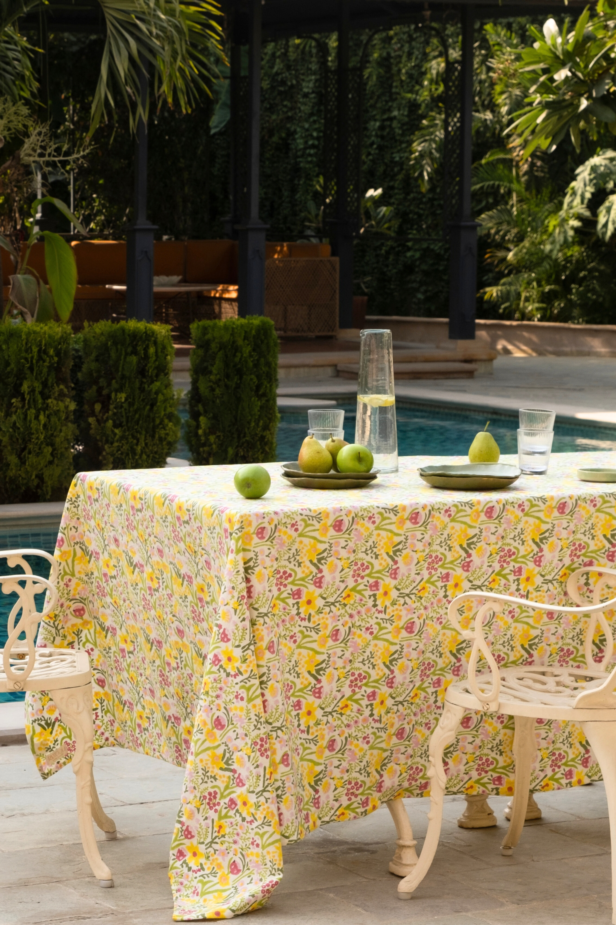 מפה לשולחן Spring Bloom | בעבודת יד