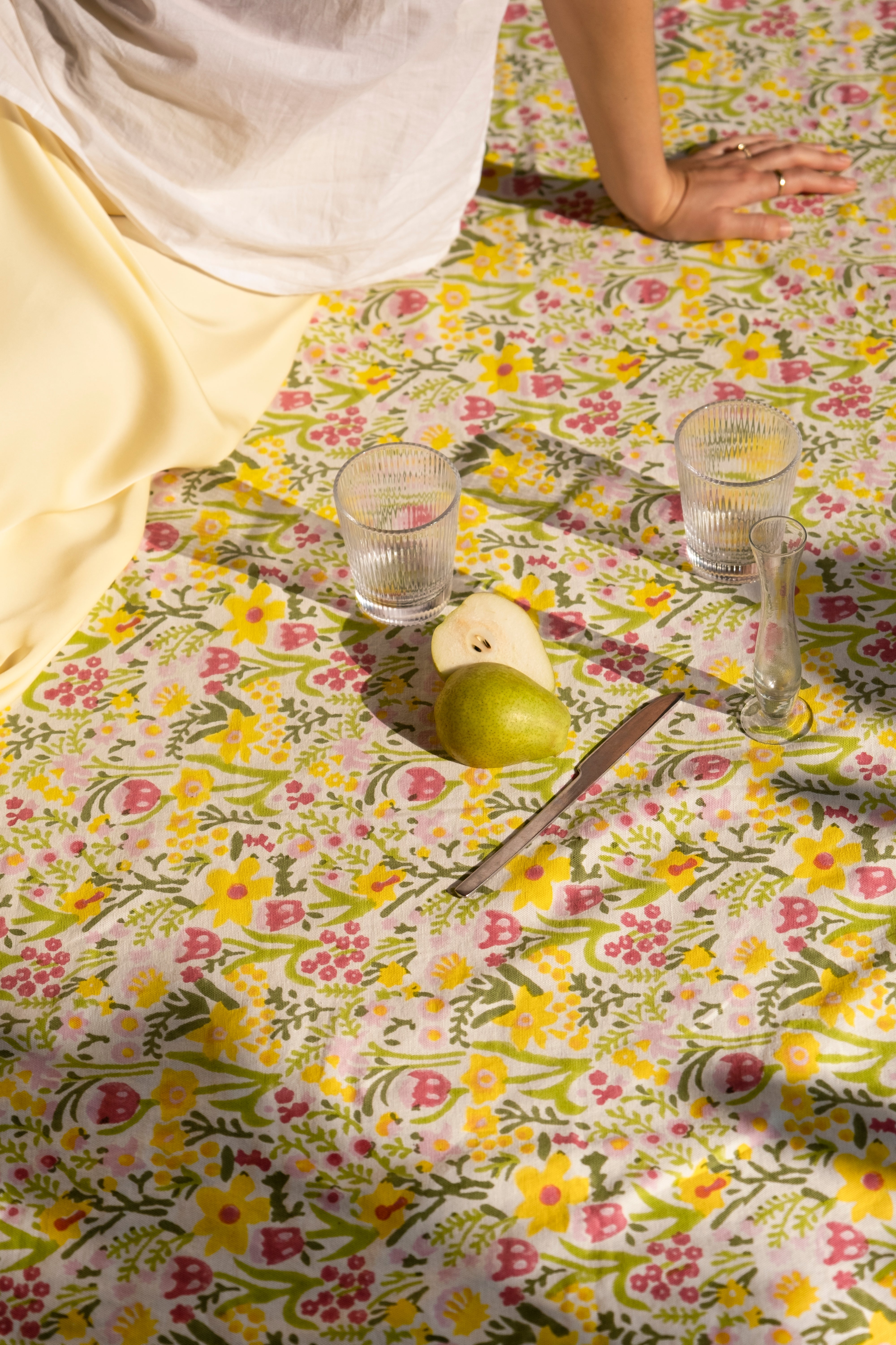 מפה לשולחן Spring Bloom | בעבודת יד